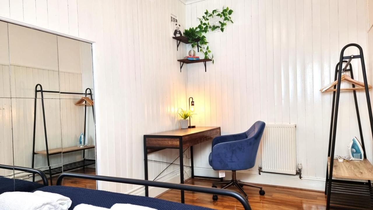דירות לונדון 3 Bed Flat O2 Arena Dyson House מראה חיצוני תמונה