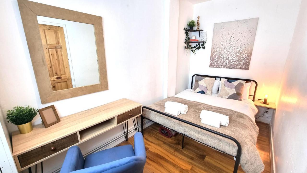 דירות לונדון 3 Bed Flat O2 Arena Dyson House מראה חיצוני תמונה